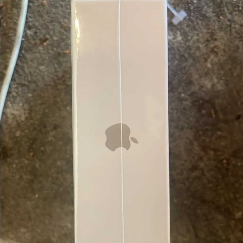Apple AirPods with White Charging Case